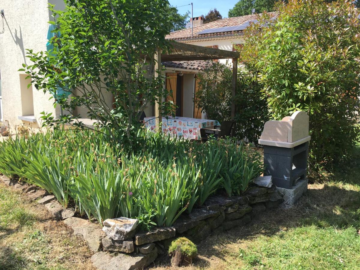 La Forestiere Pigeonnier Monclar-de-Quercy Εξωτερικό φωτογραφία
