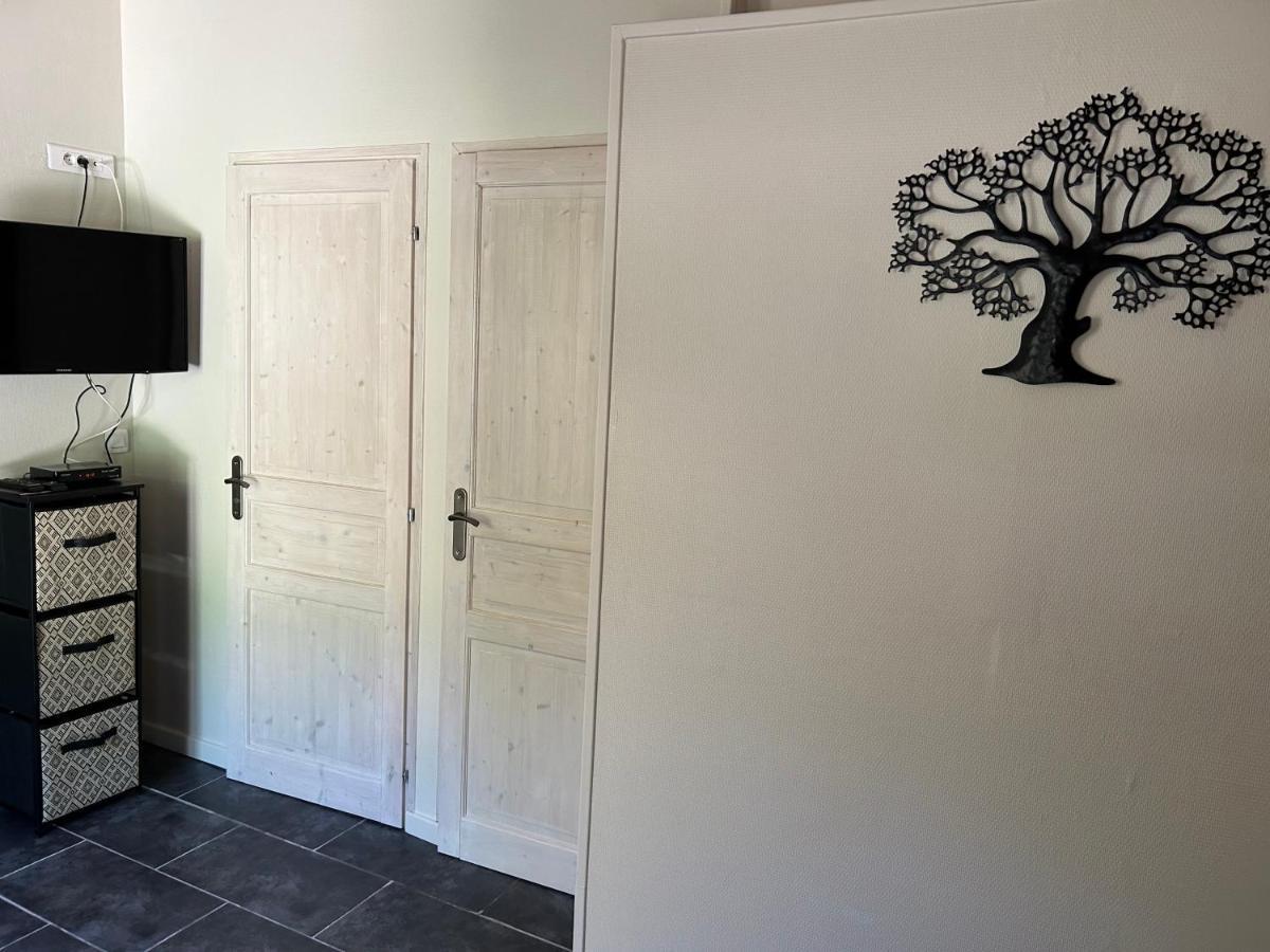 La Forestiere Pigeonnier Monclar-de-Quercy Εξωτερικό φωτογραφία